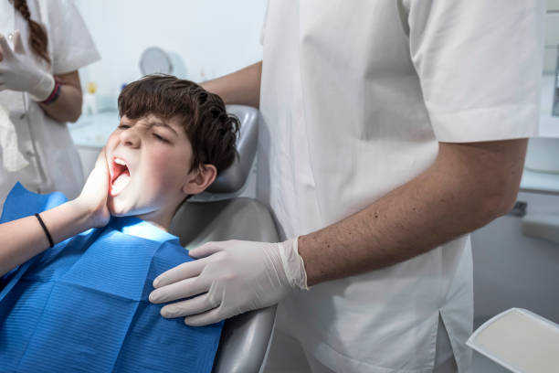 Best Emergency Root Canal Treatment in Neenah, WI